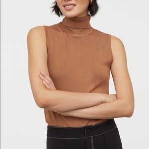 DARK BEIGE/BROWN H&M SLEEVELESS TURTLENECK